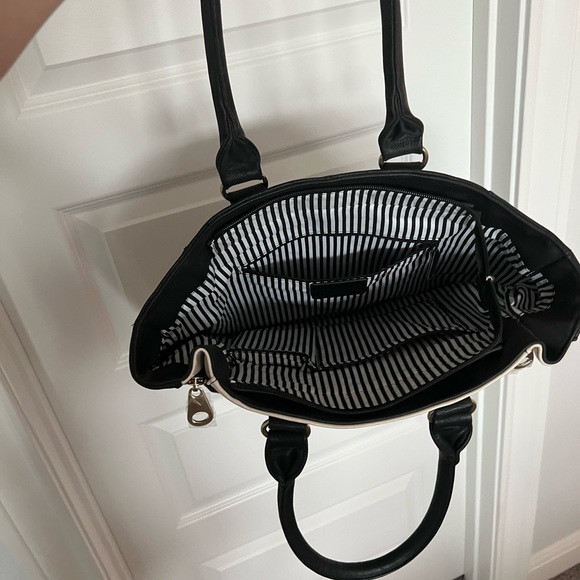 Purse - Picture 2 of 4